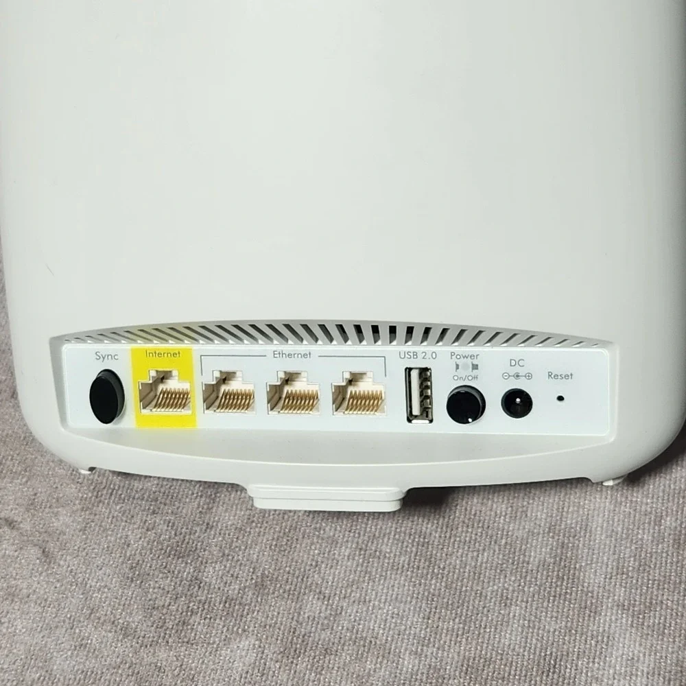 ORBI Netgear AC3000 Router RBR50 + Satellite‎ RBS50 Mesh Wi-Fi System - Picture 3 of 7